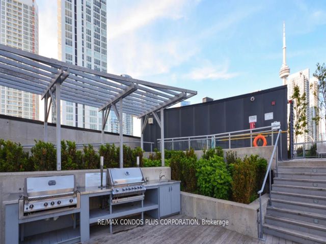 502 - 38 Dan Leckie Way