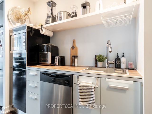 201 - 38 Dan Leckie Way