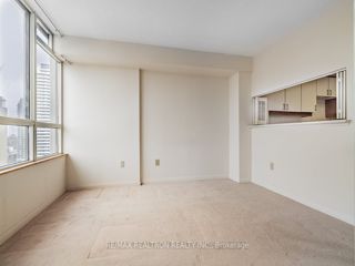 1810 - 5444 Yonge St