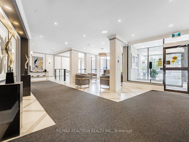 1810 - 5444 Yonge St