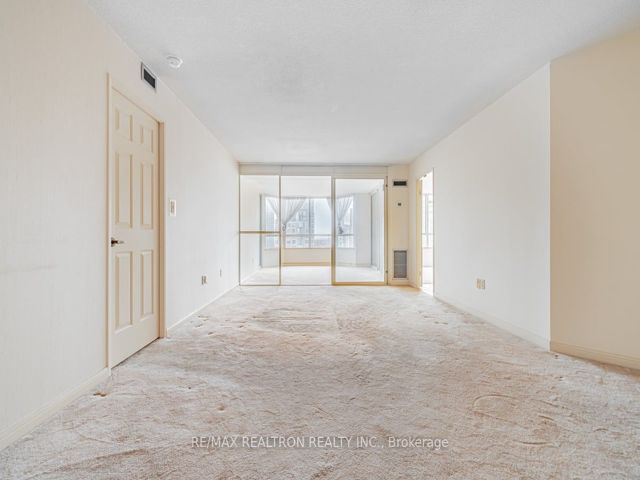 1810 - 5444 Yonge St