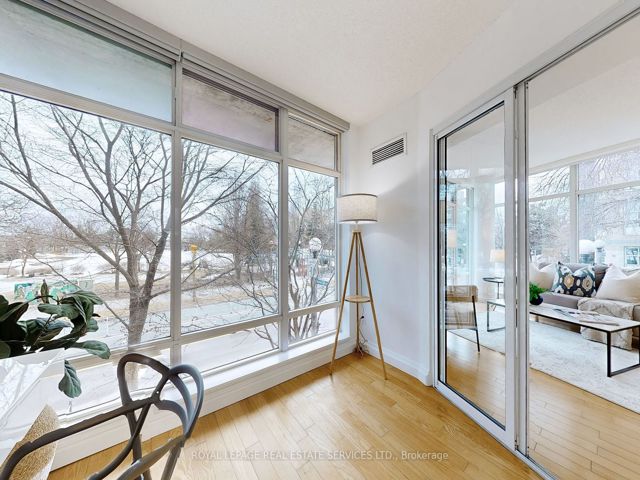 216 - 650 Queens Quay