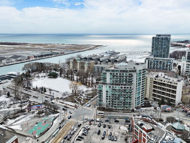 216 - 650 Queens Quay