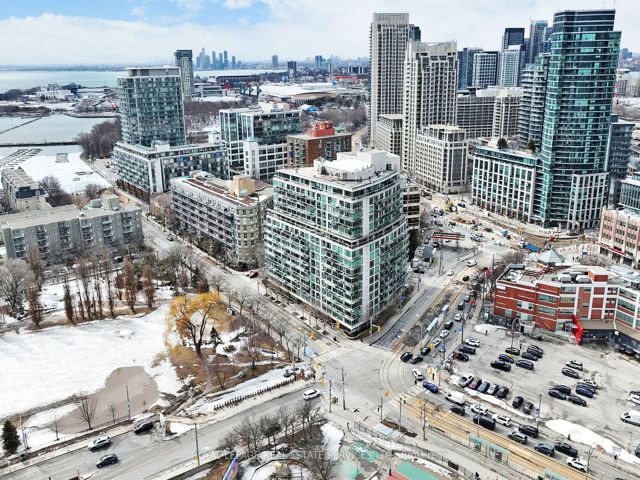 216 - 650 Queens Quay