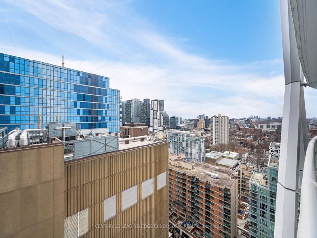 1817 - 230 Simcoe St