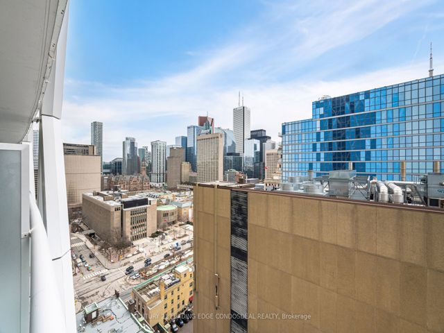 1817 - 230 Simcoe St