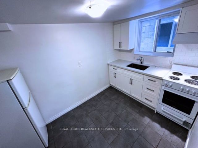 1 - 475 Winona Dr