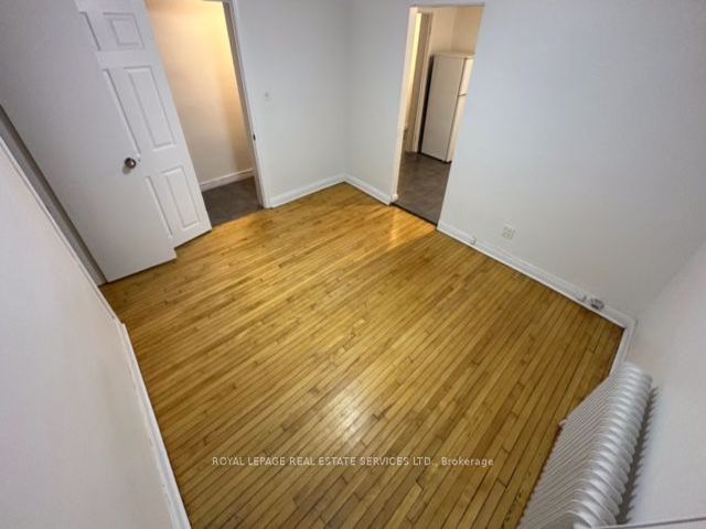 1 - 475 Winona Dr