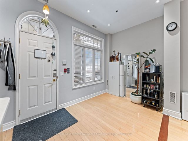 145 - 71 Mccaul St