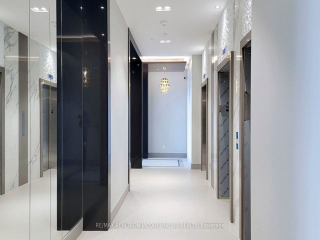 1309 - 38 Forest Manor Rd