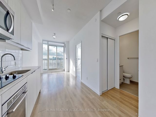 1309 - 38 Forest Manor Rd