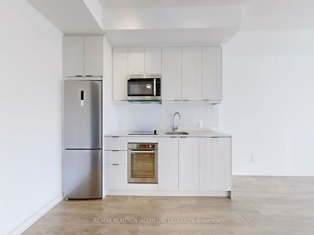 1309 - 38 Forest Manor Rd