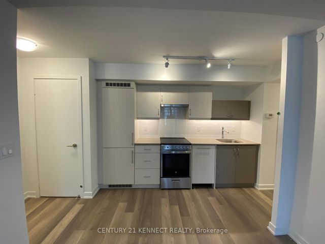 305 - 181 Huron St