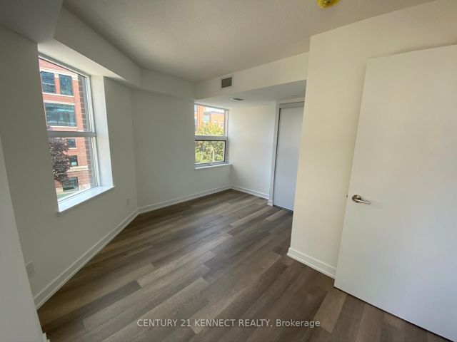 305 - 181 Huron St