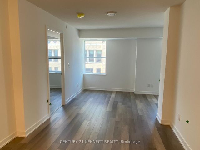 305 - 181 Huron St