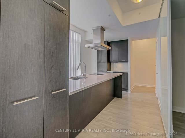 809 - 30 Nelson St