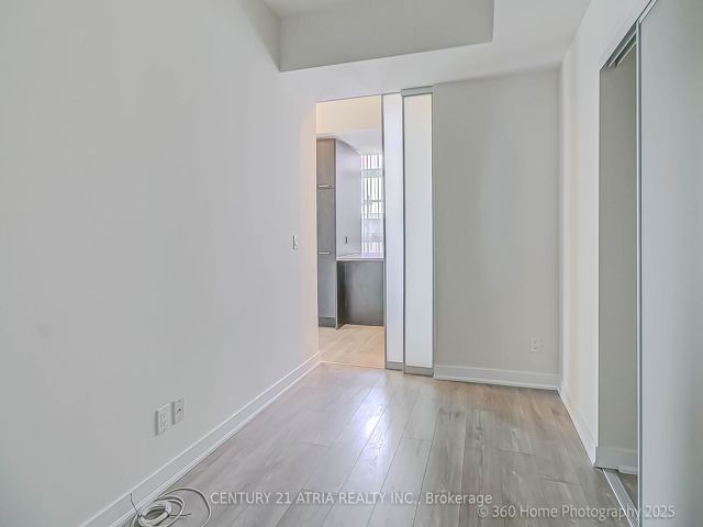 809 - 30 Nelson St