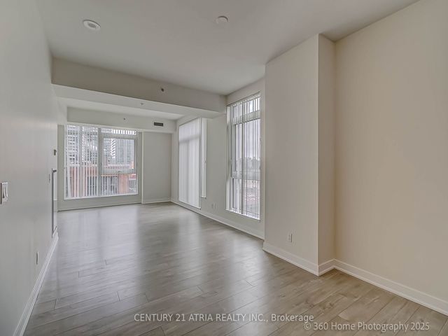809 - 30 Nelson St