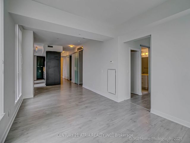 809 - 30 Nelson St