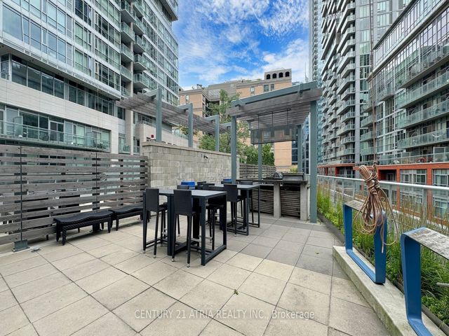 809 - 30 Nelson St