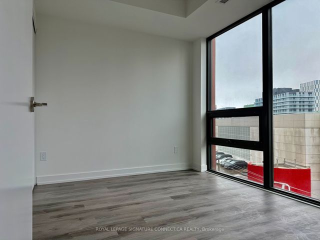 523 - 28 Eastern Ave