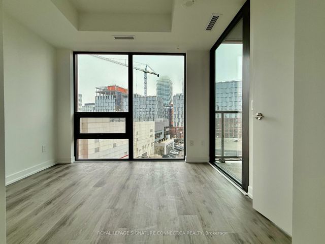 523 - 28 Eastern Ave