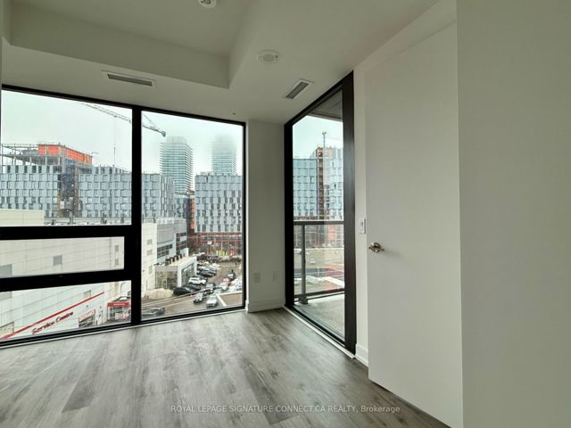 523 - 28 Eastern Ave