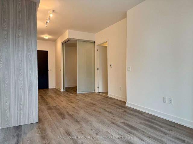 523 - 28 Eastern Ave