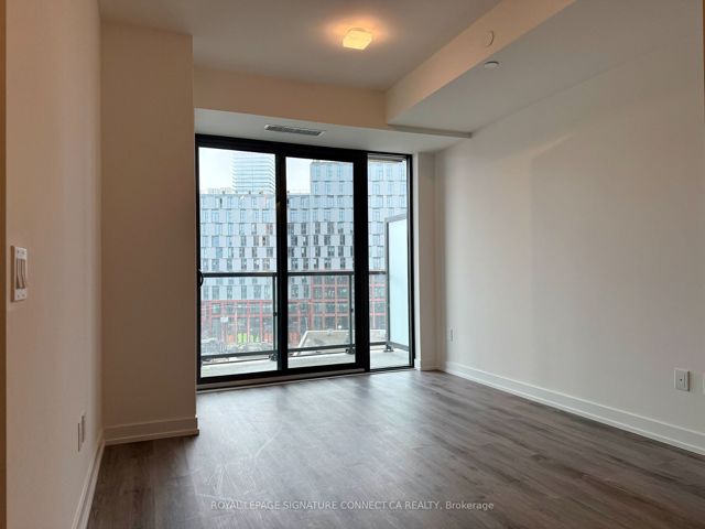 523 - 28 Eastern Ave