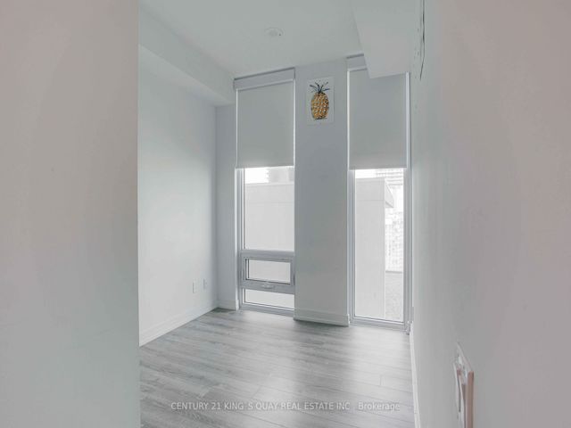 2509 - 28 Wellesley St E