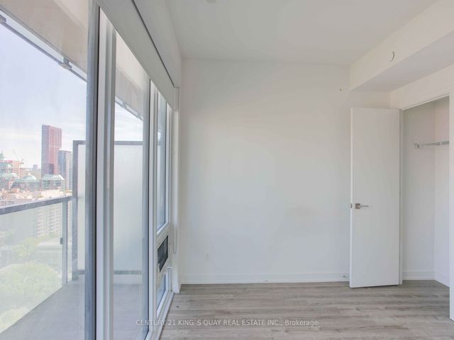 2509 - 28 Wellesley St E