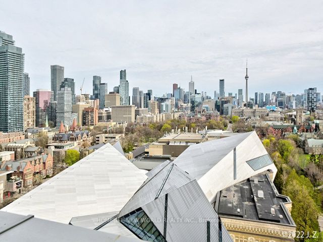 1601 - 200 Bloor St W