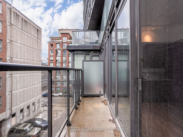 409 - 15 Beverley St