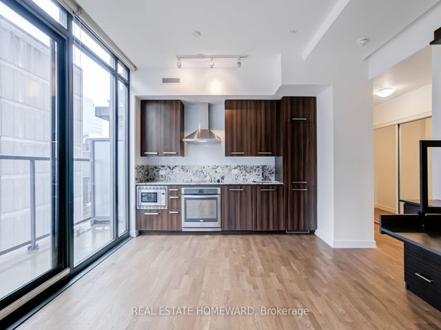 409 - 15 Beverley St