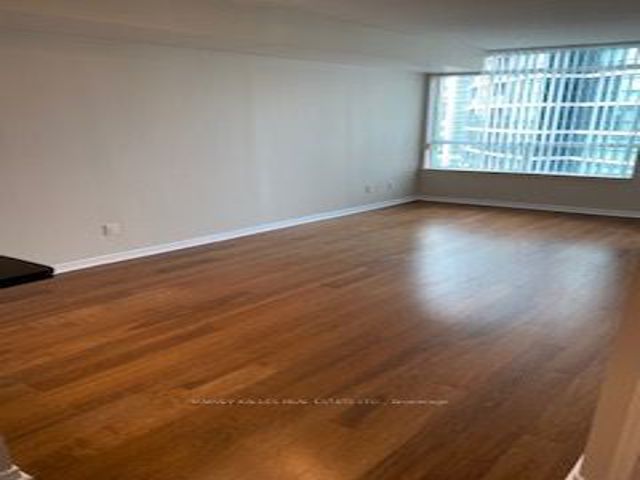 908 - 30 Harrison Garden Blvd