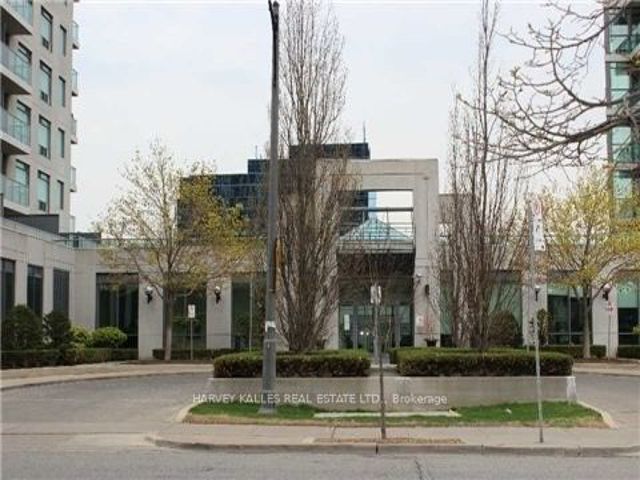 908 - 30 Harrison Garden Blvd