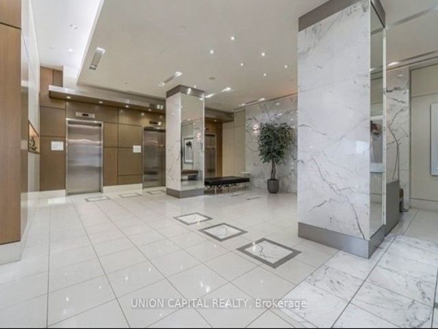 608 - 500 St Clair Ave W