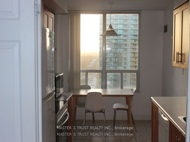 2308 - 28 Empress Ave