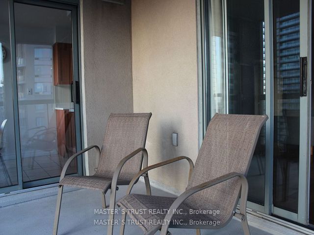 2308 - 28 Empress Ave