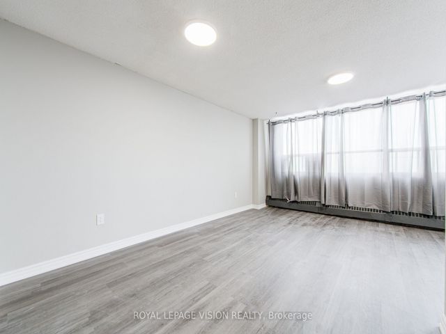 PH10 - 45 Sunrise Ave