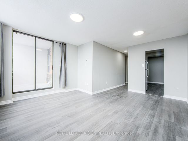 PH10 - 45 Sunrise Ave