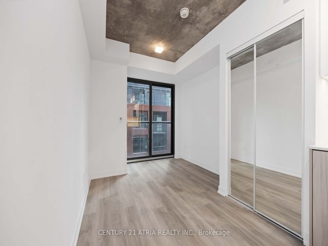 502 - 28 Eastern Ave