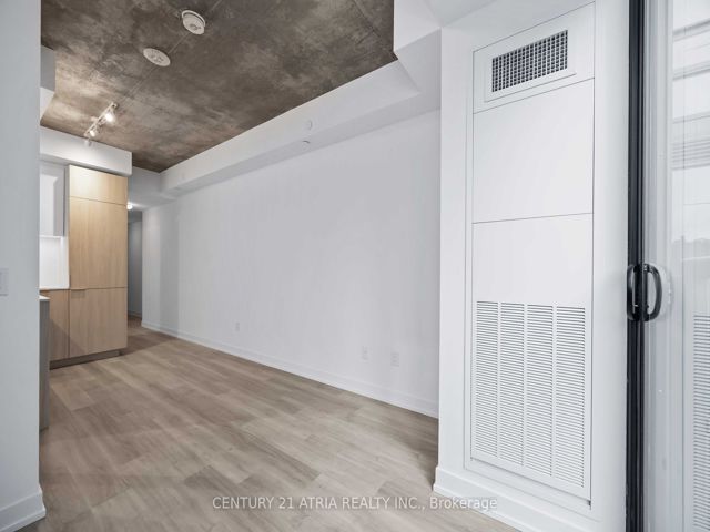 502 - 28 Eastern Ave