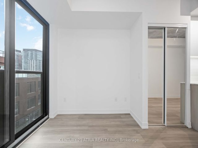 502 - 28 Eastern Ave