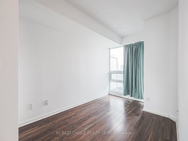 1409 - 18 Yonge St
