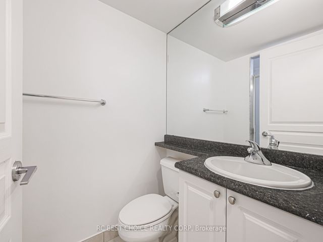1409 - 18 Yonge St