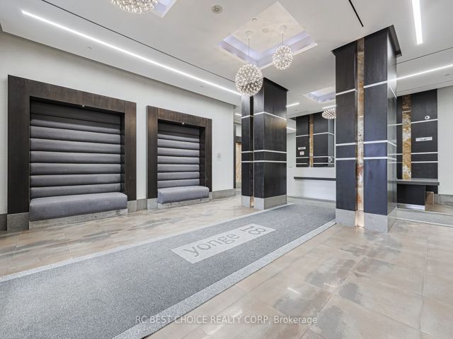 1409 - 18 Yonge St