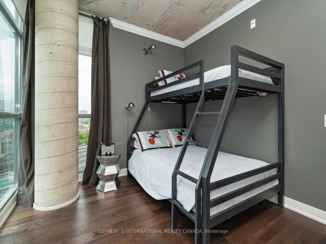 706 - 2 Gladstone Ave