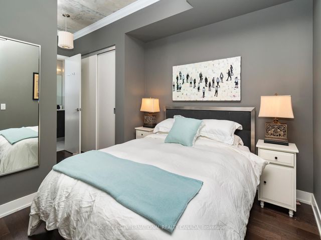 706 - 2 Gladstone Ave