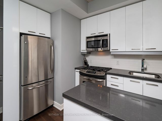 706 - 2 Gladstone Ave